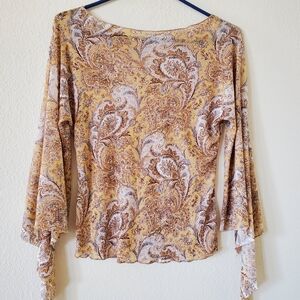 Cute Paisley Print Bell Sleeve Top
